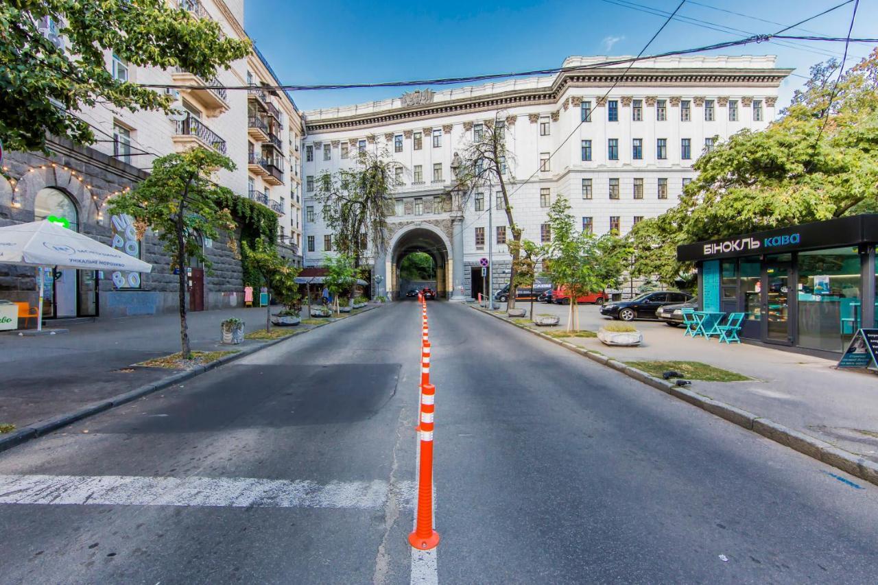 Комфорт- Апартаменти Біля Хрещатика Kyiv Exterior photo