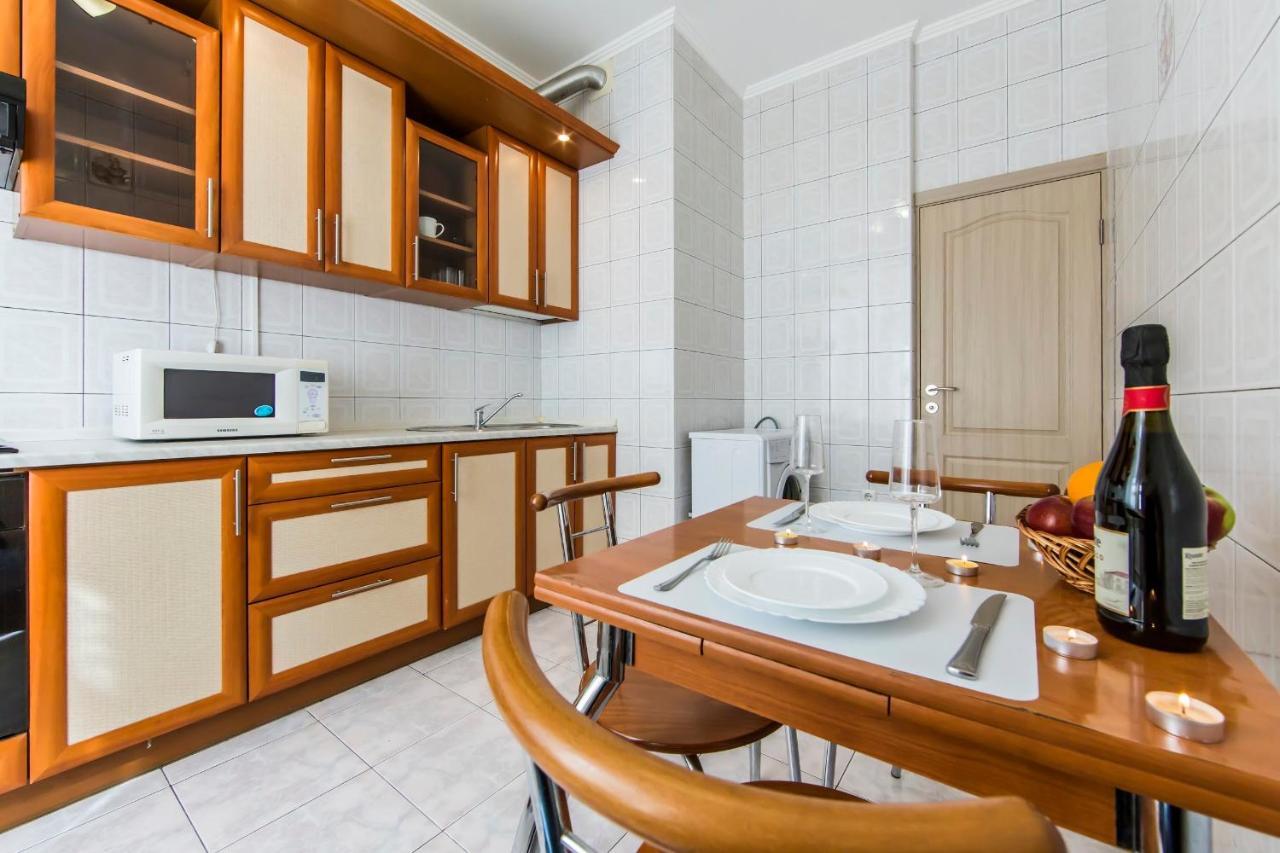 Комфорт- Апартаменти Біля Хрещатика Kyiv Exterior photo